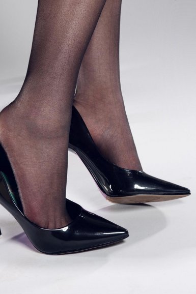 净水设备水处理企业网站模板:《琉璃美人煞》官宣角色海报 李俊逸痴情守护张予曦(图4) 净水设备水处理企业网站模板